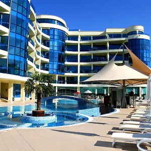 4* Апарт-отель Marina Club